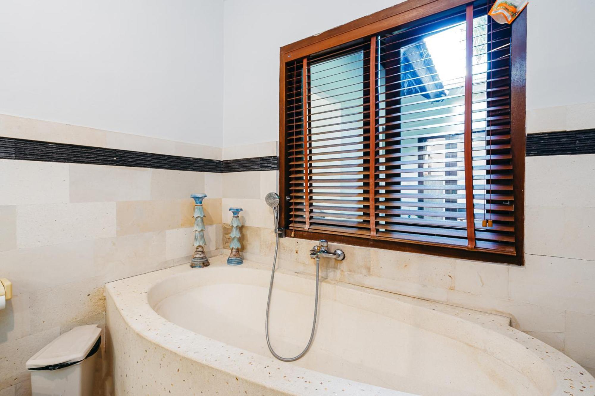 Mahayana Villa Batu Belig - Close To The Beach تْشانغو المظهر الخارجي الصورة